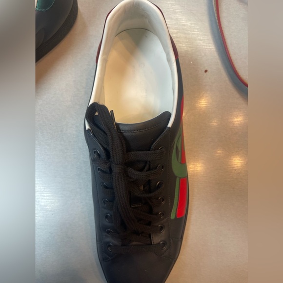 GUCCI LEATHER SNEAKERS MENS 11 - Picture 2 of 5